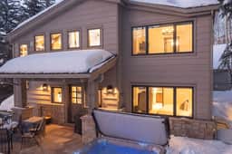 GreenHill Court Chalet - Image 5