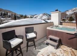 Red Lion Penthouse - Image 5