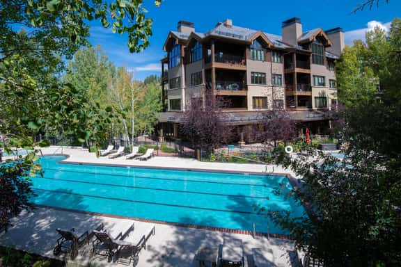 Highlands Slopeside - Image 1