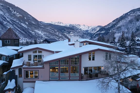 Red Lion Penthouse - Image 1